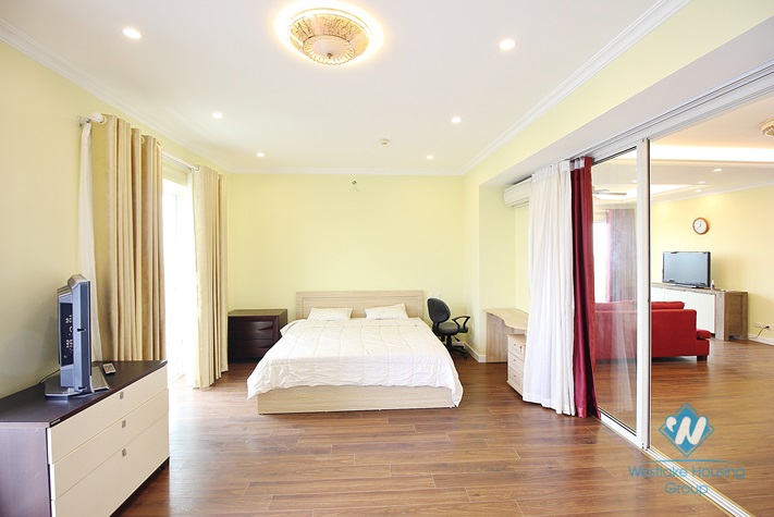 A bright and spacious 3 bedroom apartment for rent in Ciputra E Tower